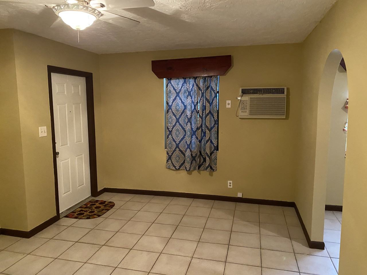 811 32nd St #NA - Photo 2 of 14