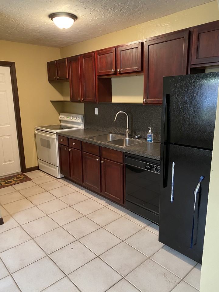 811 32nd St #NA - Photo 5 of 14