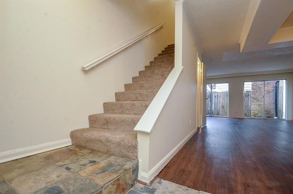 1211 Miramar St #1 - Photo 4 of 22