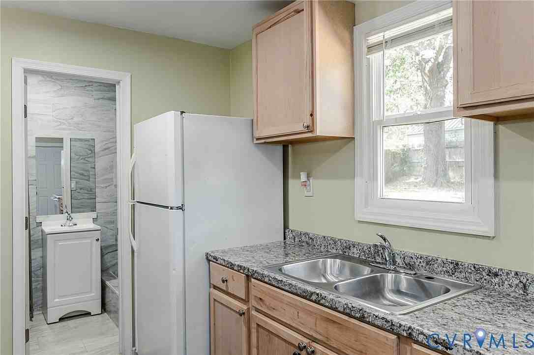 2010 Walton St #NA - Photo 2 of 14