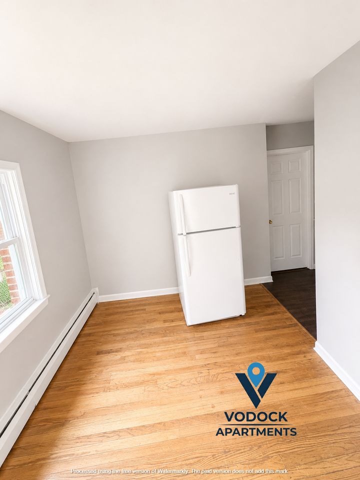 274 S Marshall St #274A - Photo 7 of 9