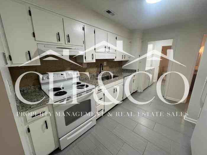 751 Springdale Dr #10 - Photo 5 of 13