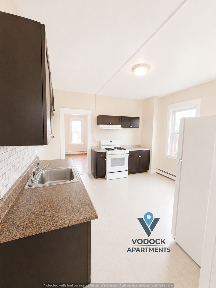 905 Park St #C1 - Photo 2 of 9