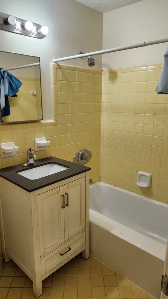 2508 Suzanne Ter Nw #NA - Photo 3 of 4