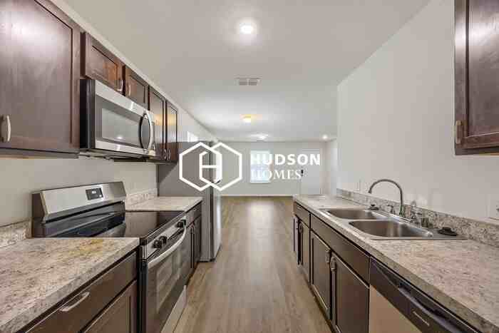 3331 Avenue K - Photo 6 of 14