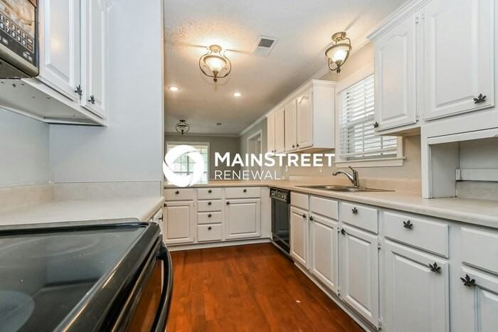 405 Lymon Cv - Photo 5 of 17