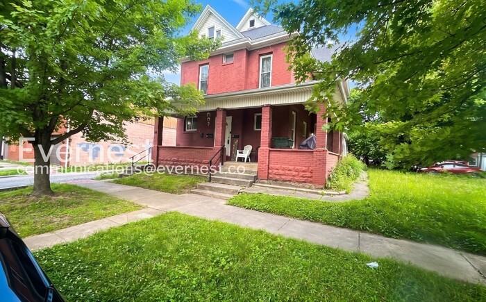 22 E Welch Ave #4