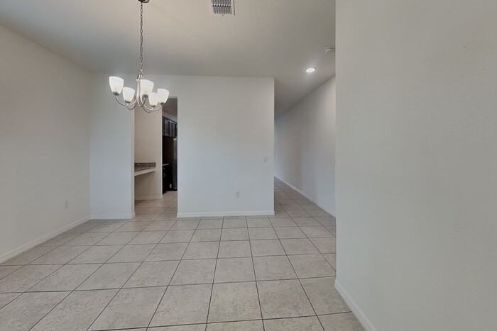 1427 Flatwood St - Photo 7 of 18