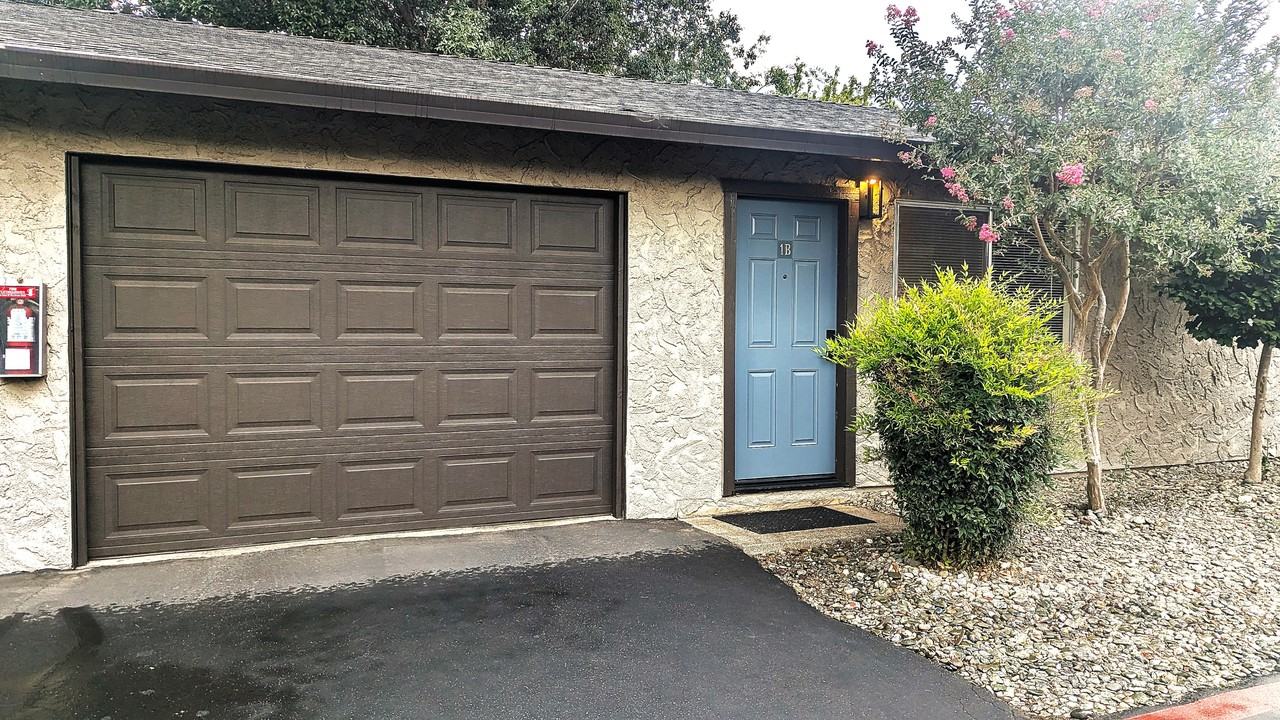 186 E Shasta Ave #1B - Photo 3 of 16