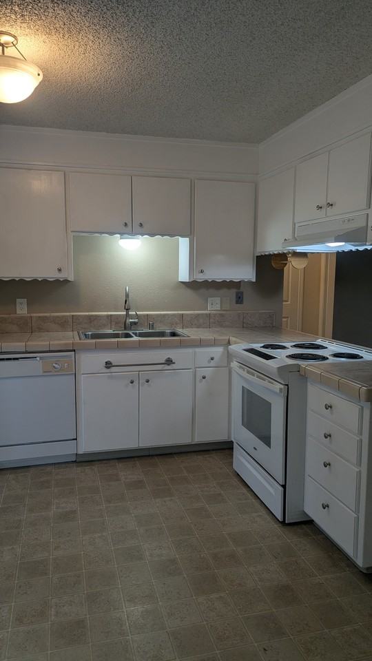 186 E Shasta Ave #1B - Photo 6 of 16