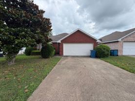 512 Starling Dr - Photo 1 of 1
