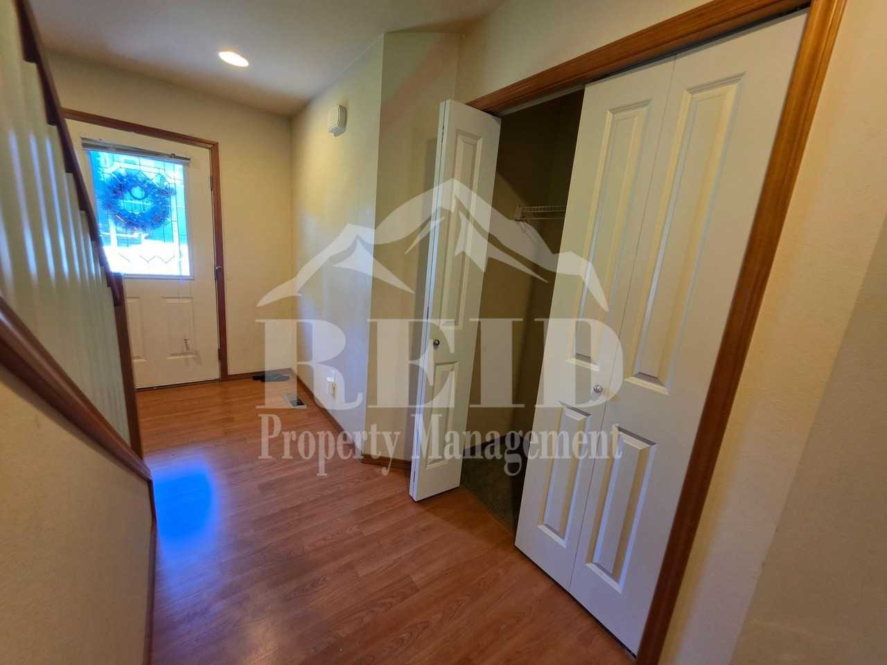 1080 Heron Ridge Ave - Photo 4 of 22
