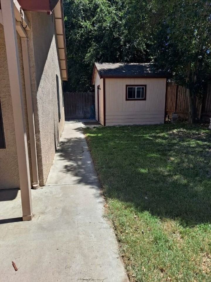 1532 Wawona St - Photo 6 of 10