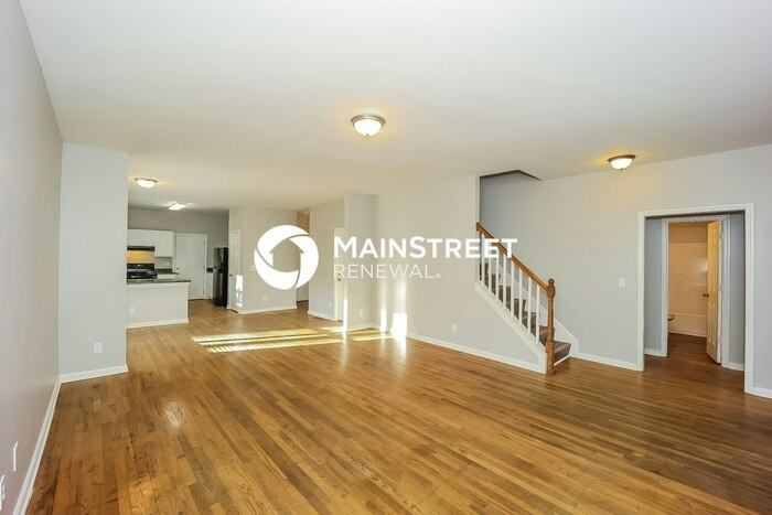 1014 Ada Ave Nw - Photo 3 of 18