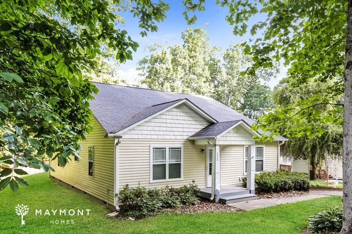 772 Charleston Dr - Photo 4 of 13