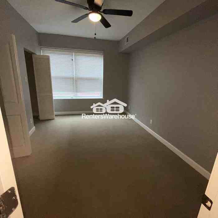 5625 Pershing Ave - Photo 7 of 11