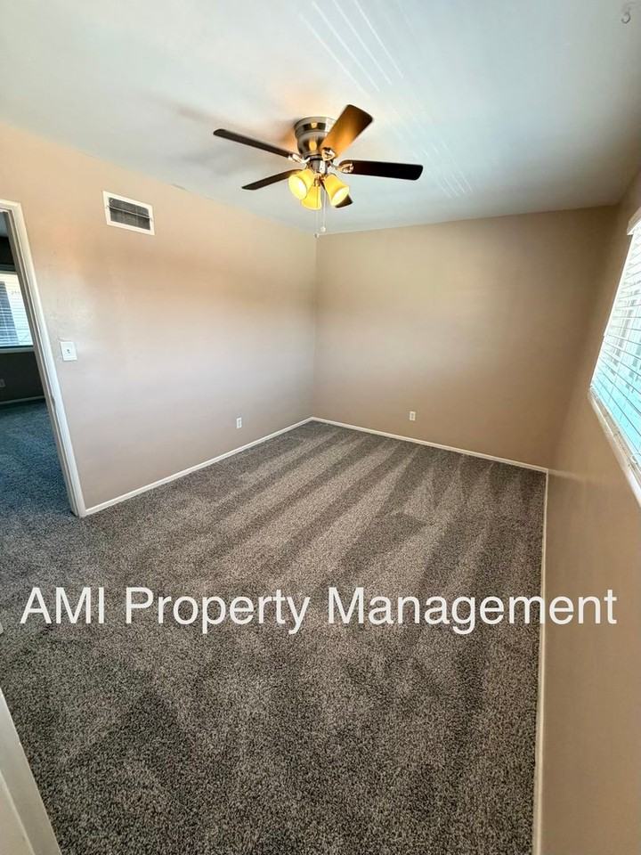 2587 Broadway - Photo 7 of 13
