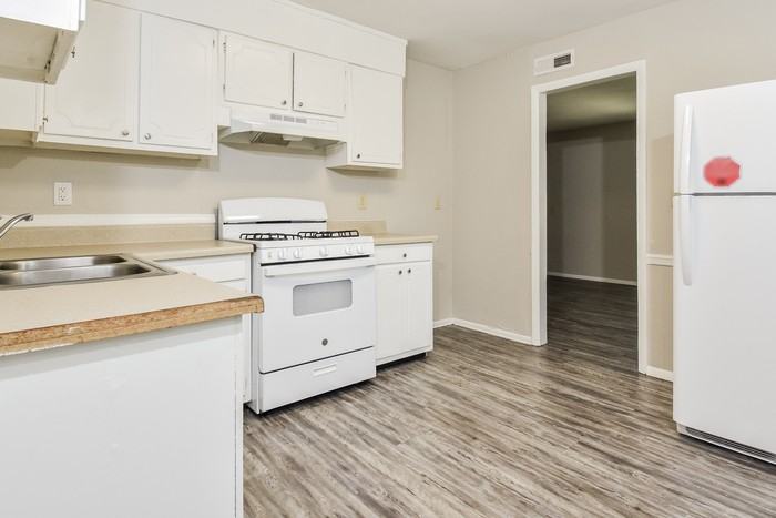1712 Gavin Dr - Photo 7 of 12