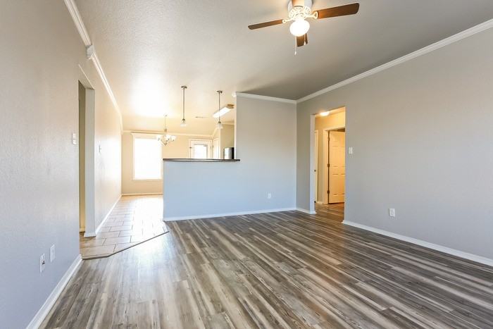 6517 White Oak Way - Photo 5 of 11