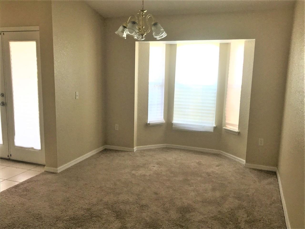 3480 Hawkin Dr - Photo 5 of 30