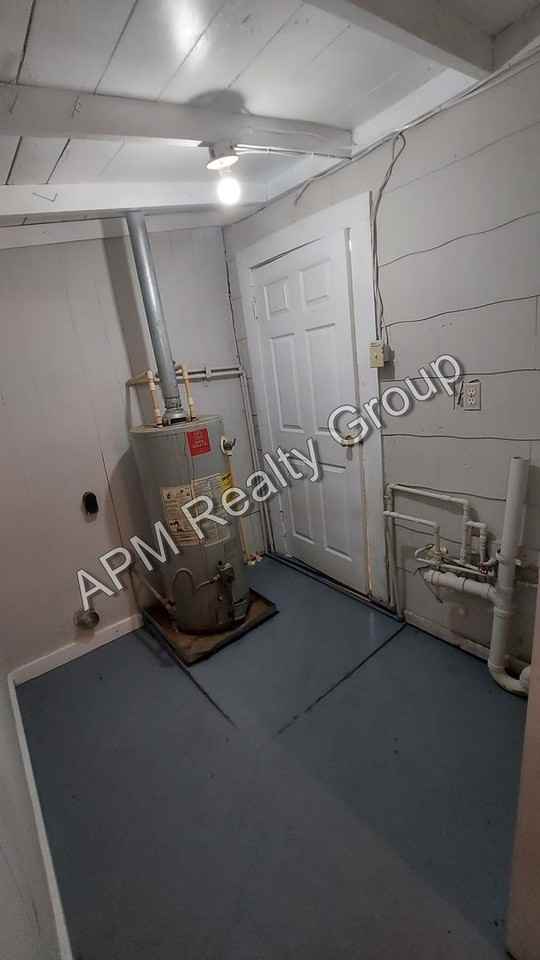 1512 Malinda Rd - Photo 3 of 12