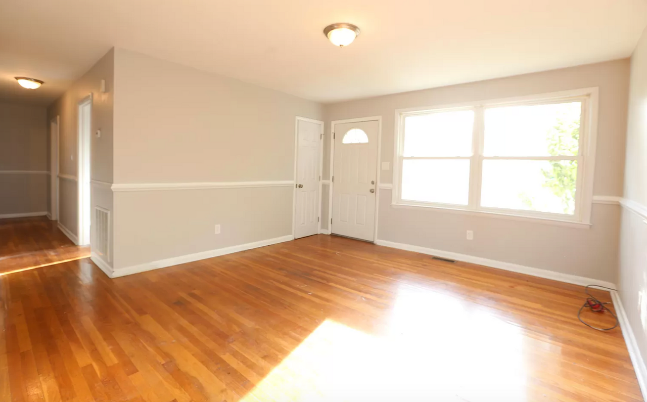 2703 Boston St - Photo 3 of 8