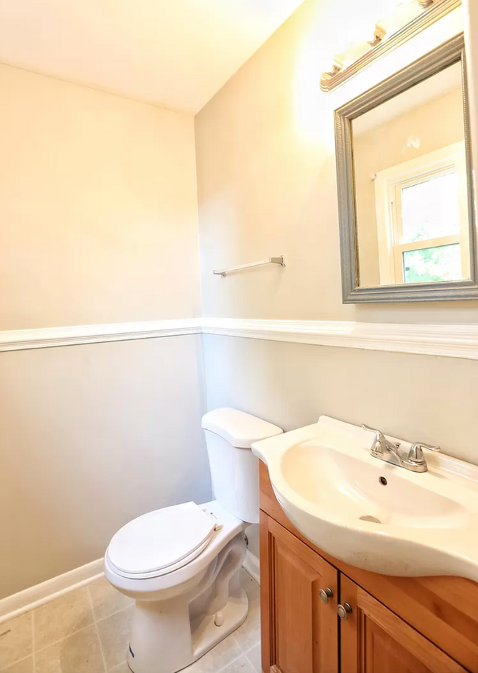 2703 Boston St - Photo 4 of 8