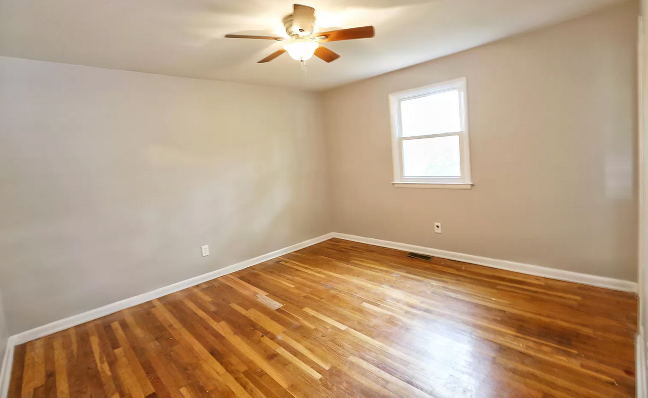2703 Boston St - Photo 5 of 8