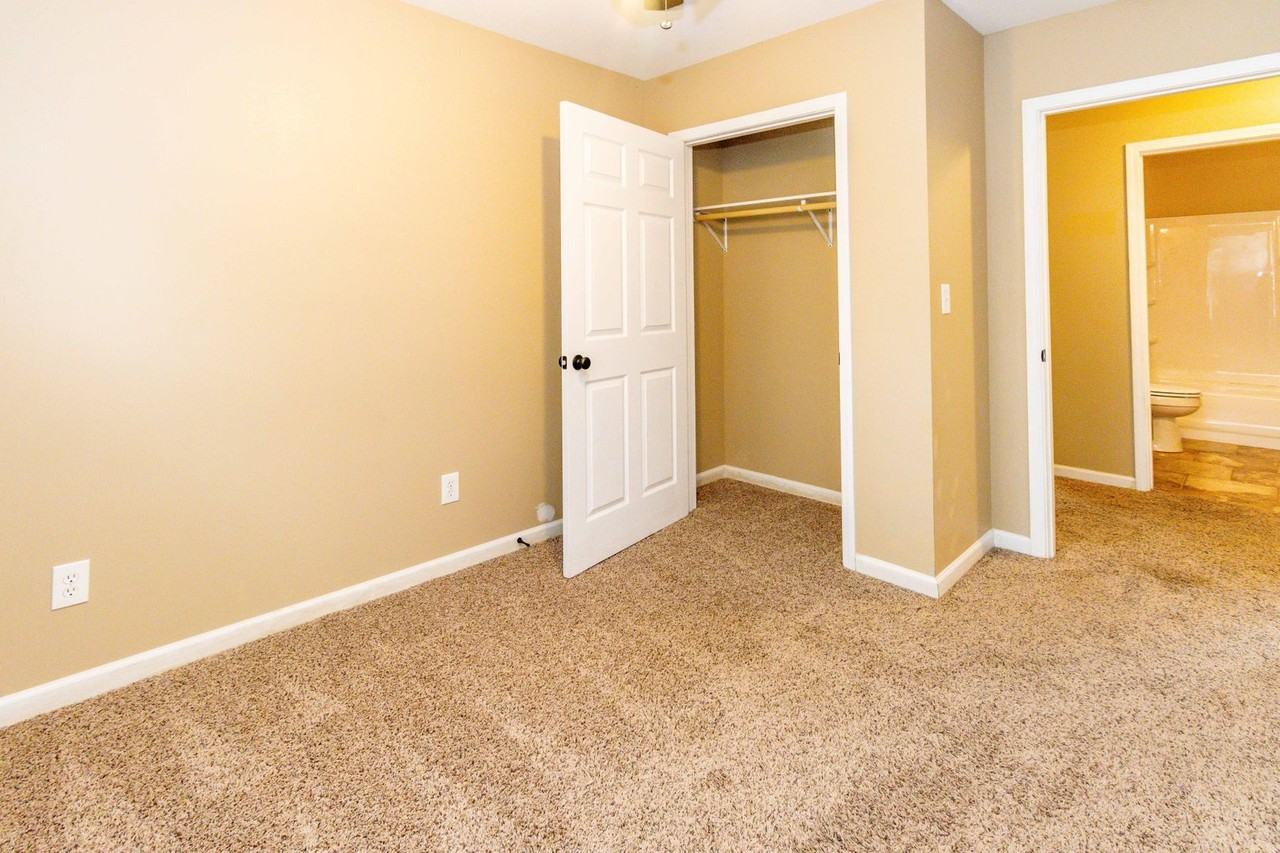 801 N Wester Ln - Photo 2 of 23