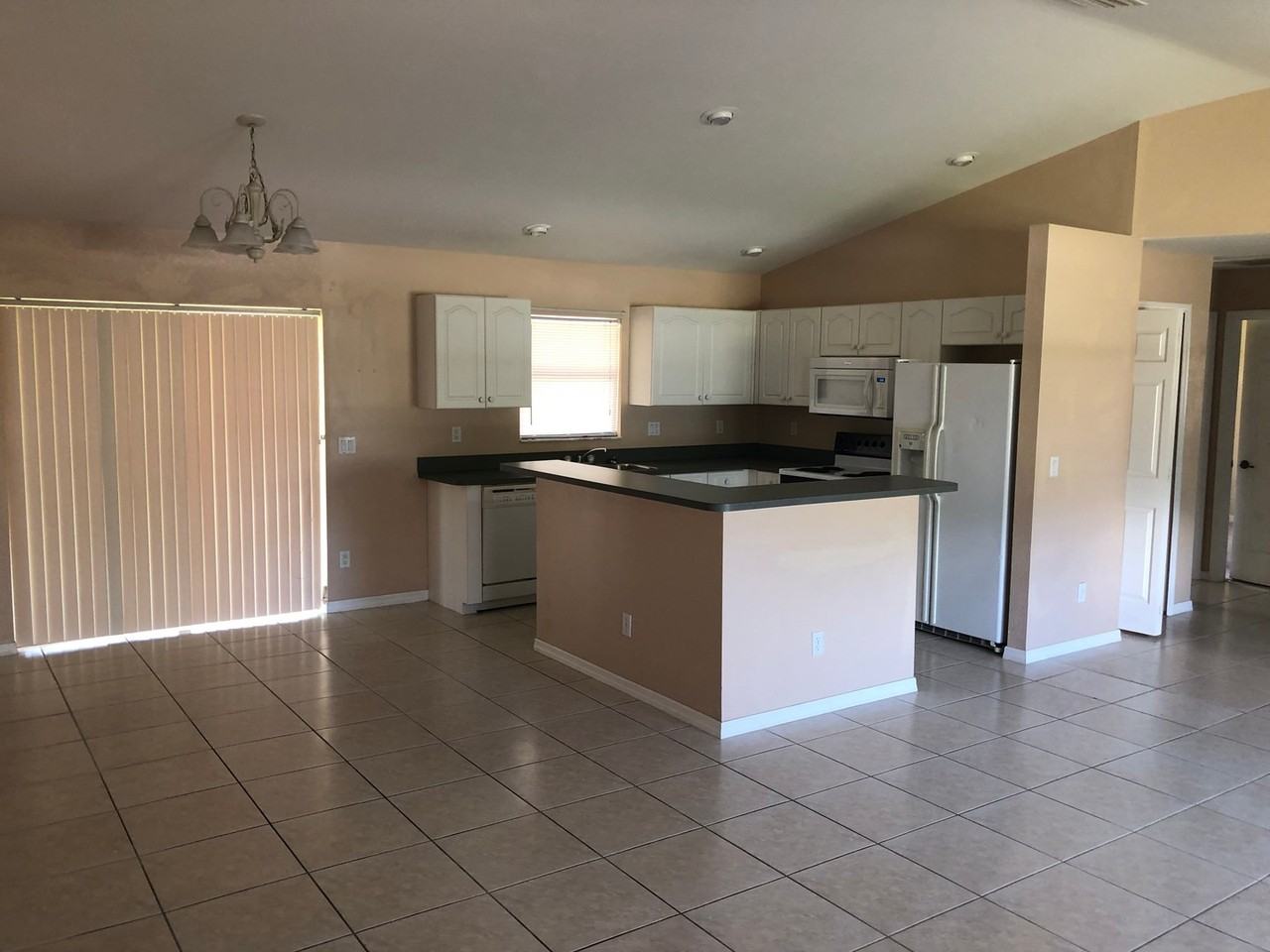 2832 Nw 4th Ter - Photo 2 of 14