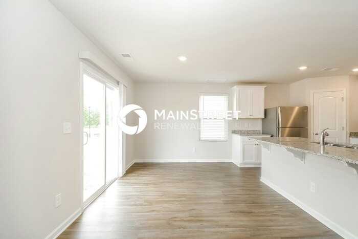 441 Brisk Dr - Photo 6 of 17