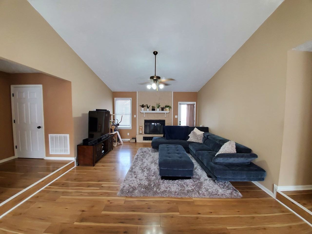 6786 Candlewood Dr - Photo 2 of 27