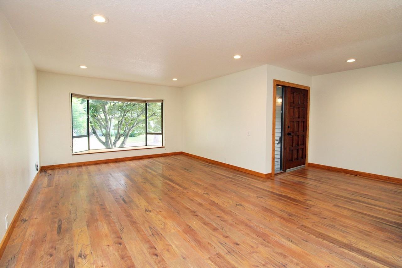 12047 Se 115th Ave - Photo 5 of 36