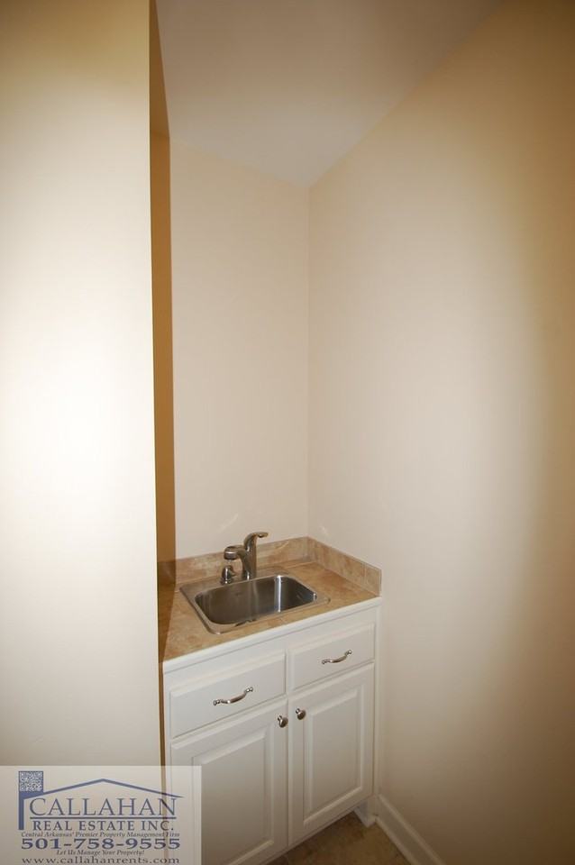 3025 Gemstone Cv - Photo 6 of 28