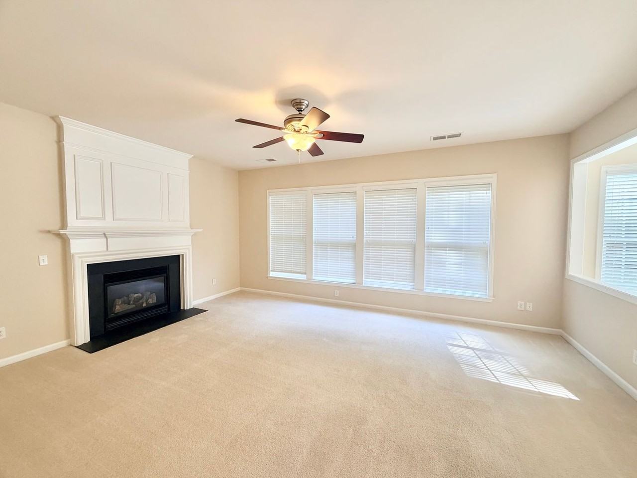 12611 Provincetowne Dr - Photo 7 of 30