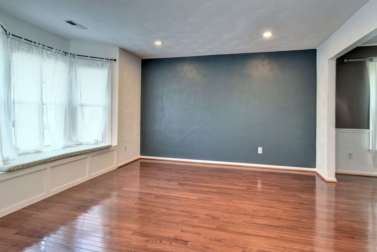802 Marquette Ct - Photo 5 of 34