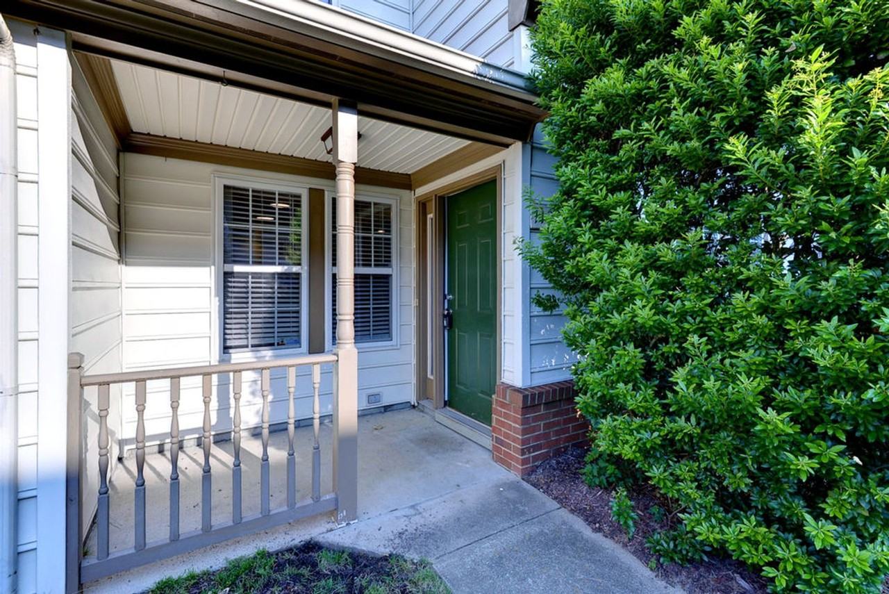 112 Post Oak Rd - Photo 3 of 34