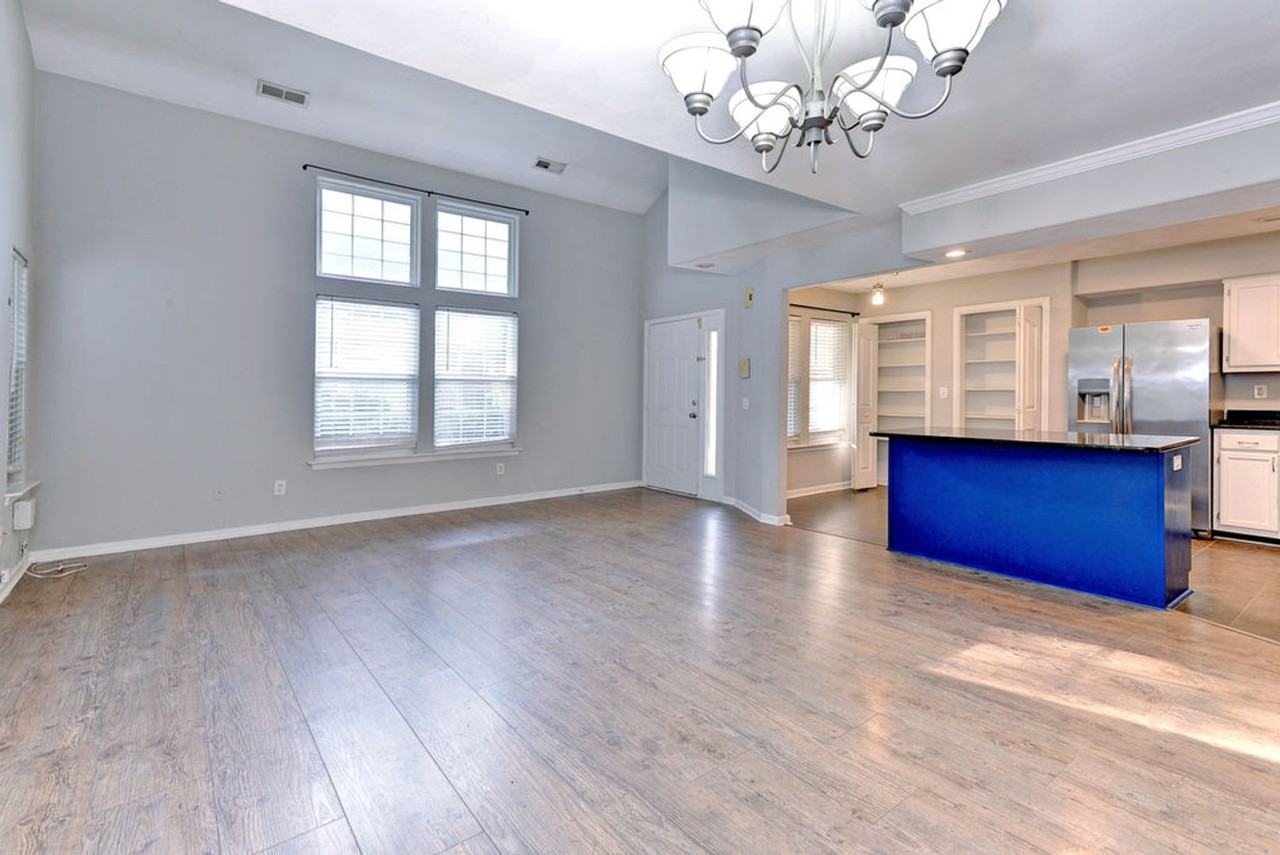 112 Post Oak Rd - Photo 6 of 34