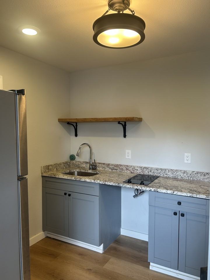 115 E Lattin St #NA - Photo 3 of 9