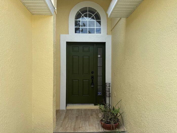 1221 Singleton Cir - Photo 2 of 18
