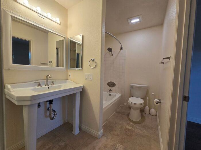 3602 Bernwood Pl #1 - Photo 3 of 39