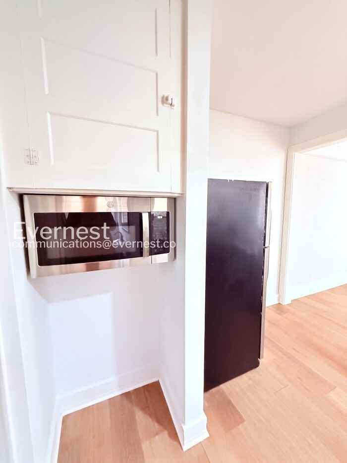 3824 Tyler St #3 - Photo 6 of 20