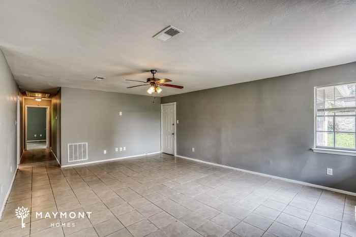 16823 S Lighthouse Dr - Photo 4 of 15