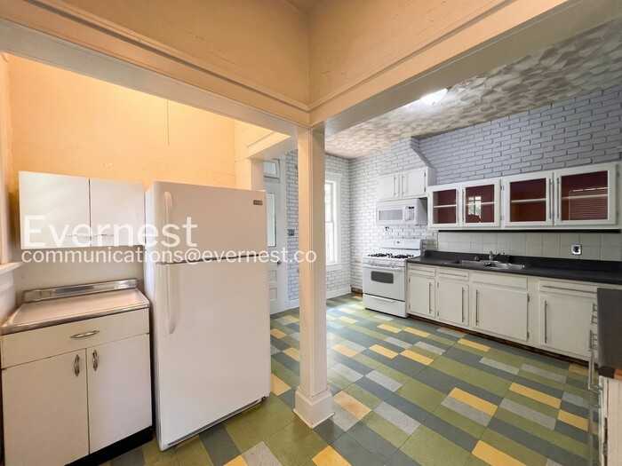 426 Garland St - Photo 6 of 25