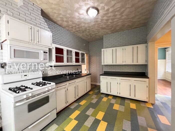 426 Garland St - Photo 7 of 25