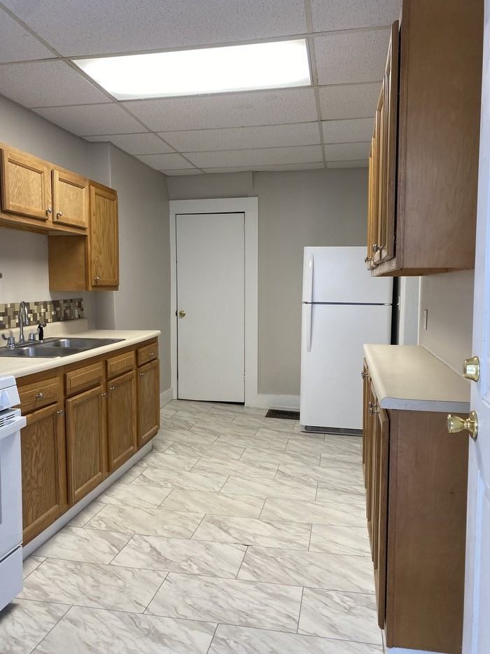 1001 Academy St #LEFT - Photo 4 of 32