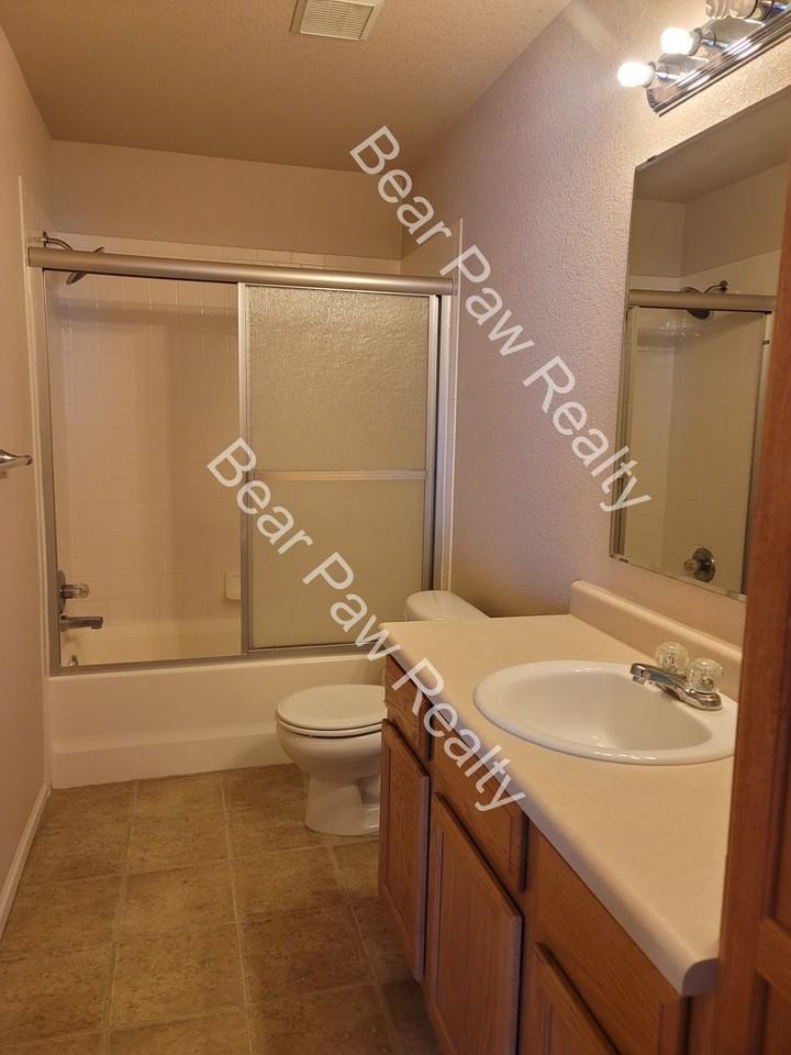4403 Springer Ct - Photo 5 of 18