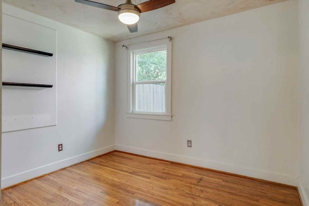 1811 Stewart Pl - Photo 3 of 11