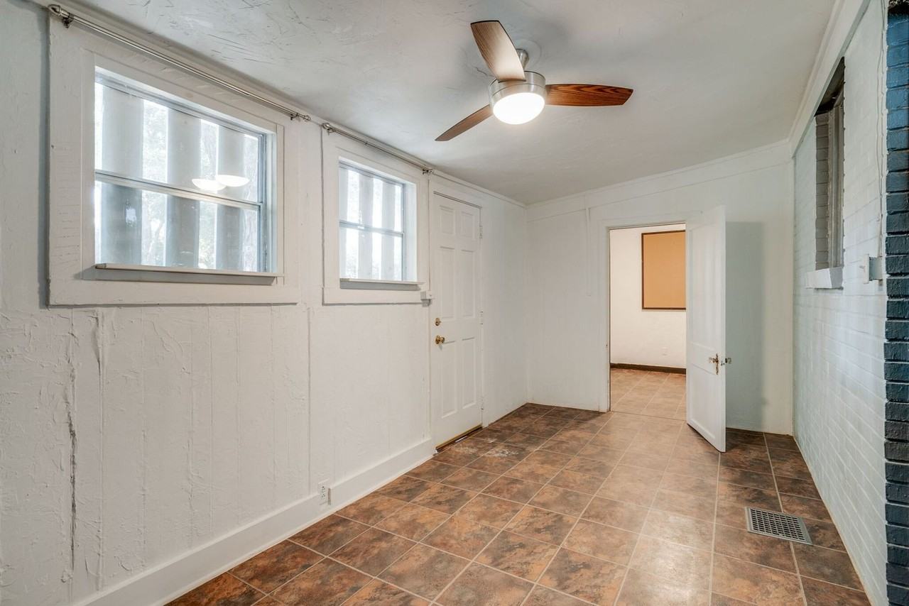 1811 Stewart Pl - Photo 6 of 11