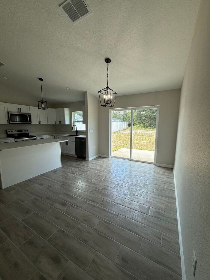 217 Oak Lane Rd - Photo 4 of 18